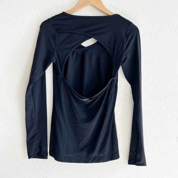 Lorna Jane cut out open back top activewear black - Picture 1 of 6